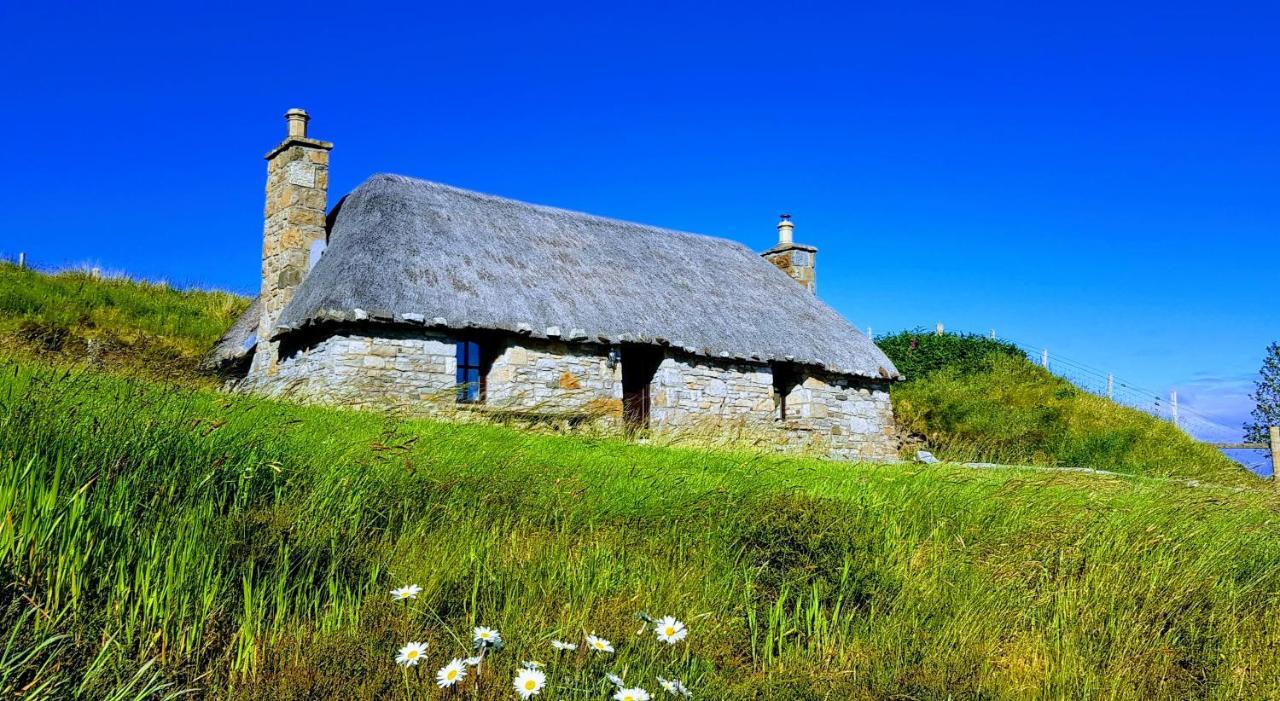 Tigh Lachie, Mary'S Thatched Cottages, Elgol, Isle Of Skye Eksteriør billede